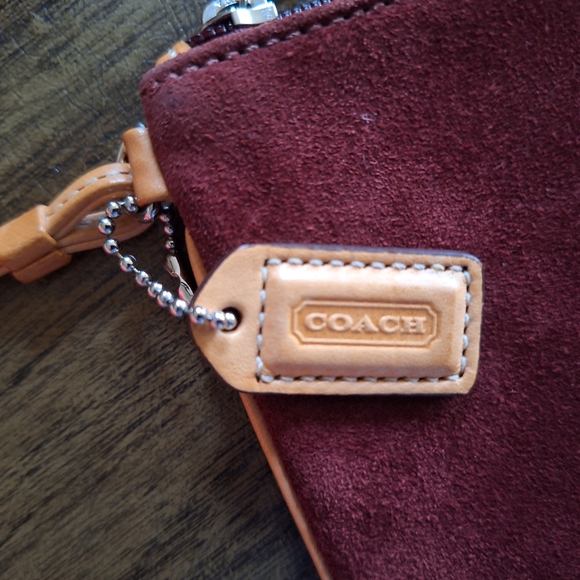 NWOT COACH Suede Wristlet - Picture 7 of 7